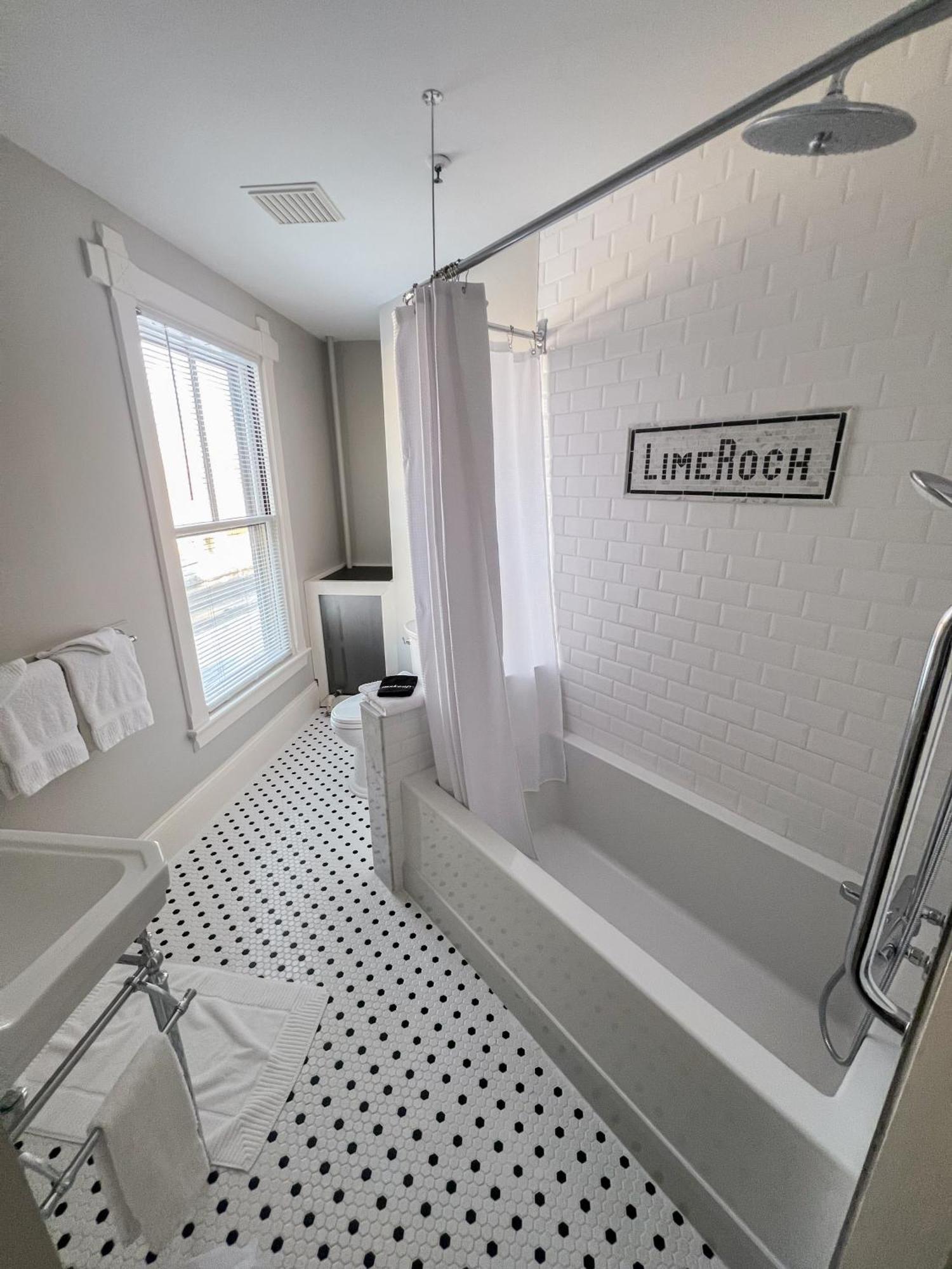 רוקלנד Limerock Inn מראה חיצוני תמונה